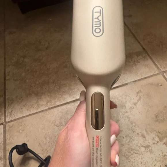 TYMO Rovy Wave Curling Iron in Pink - Picture 3 of 5